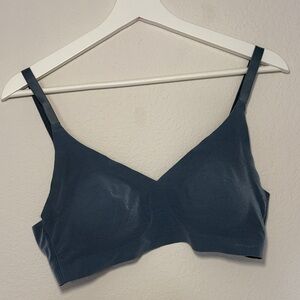 PINK Victoria's Secret Blue Bra